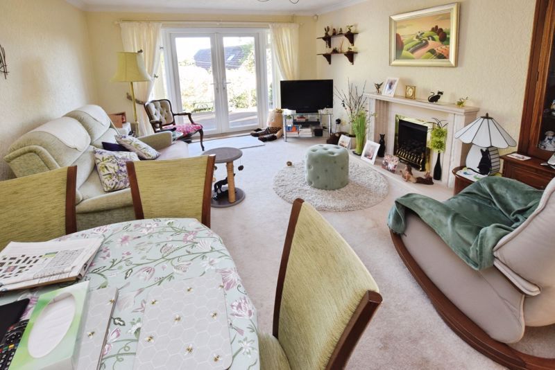 Property photo 3 of 9 Photo 7