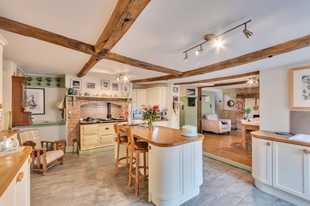 Property photo 3 of 31 Picture No. 17