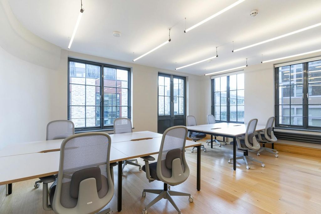 Property photo 3 of 8 78A-Luke-Street-2nd-Floor-Ec2A-Shoreditch-Fitted-Office-To-Let-Internal21-Dominion.London.Jpg