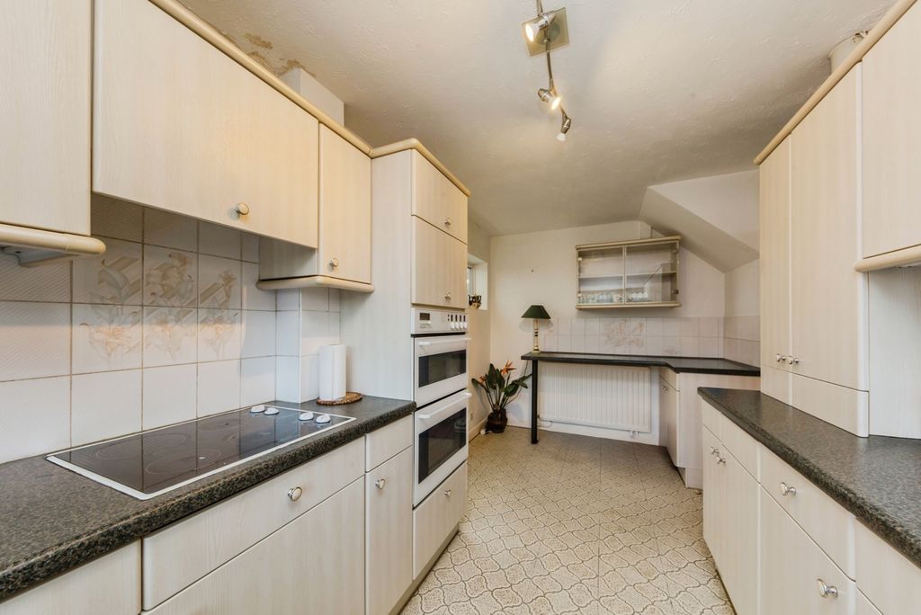 Property photo 3 of 18 Pbox-Img.Jpg