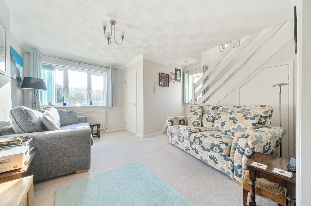 Property photo 2 of 11 1380168-4-690F4B4...