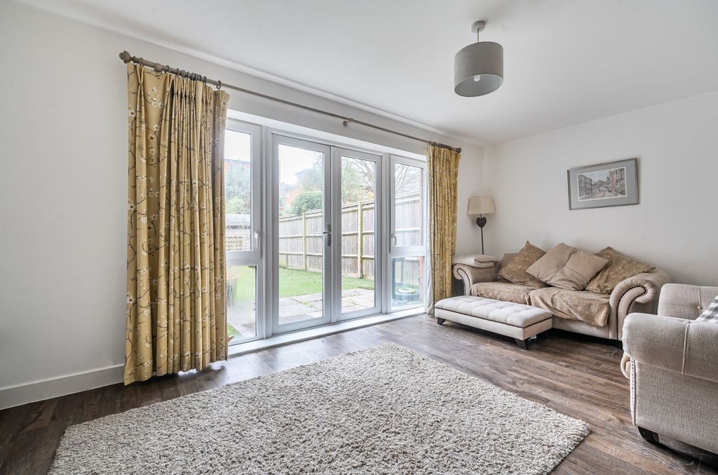 Property photo 3 of 19