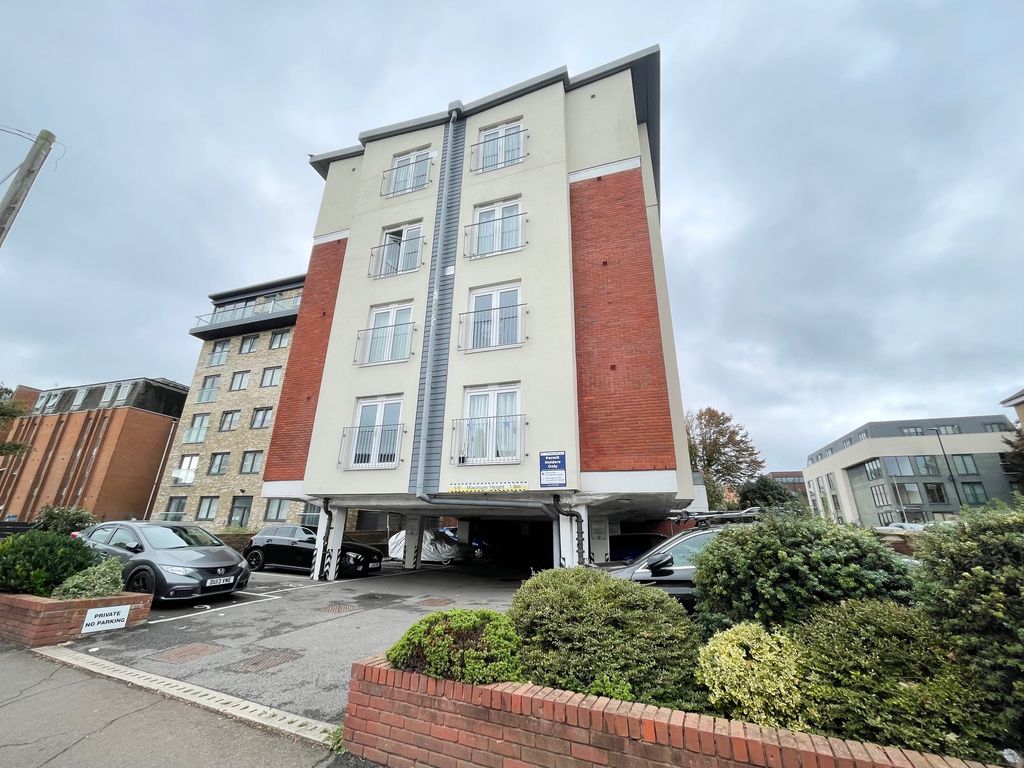 Property photo 1 of 3