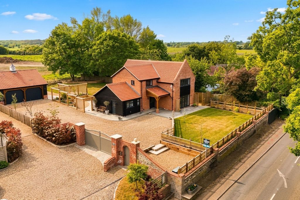 Property photo 1 of 36