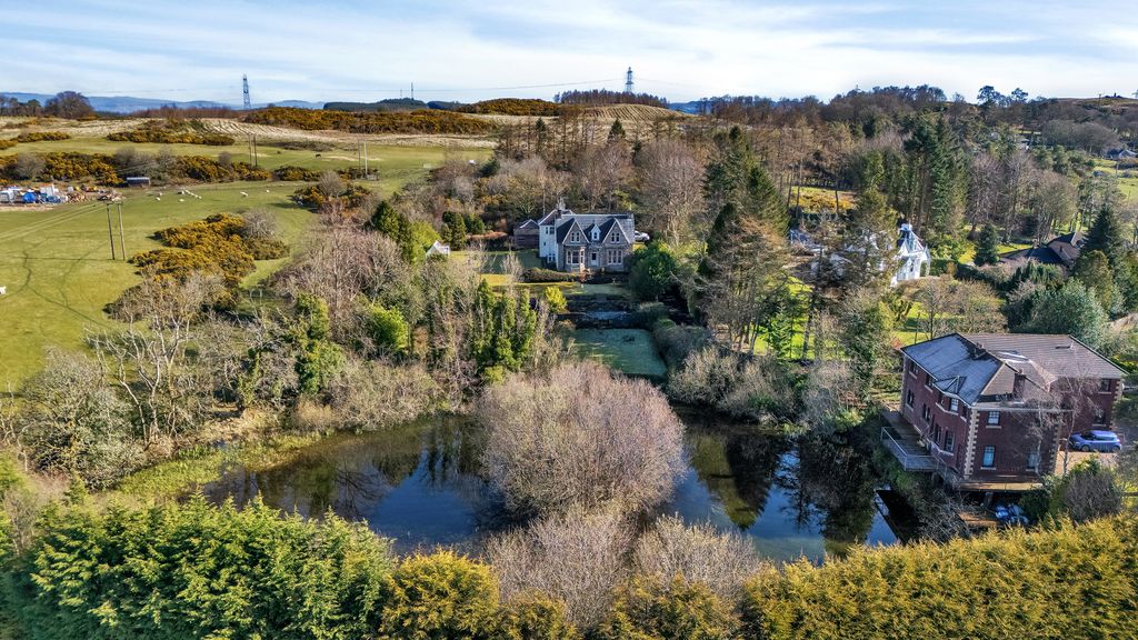 Property photo 1 of 55 Fav1