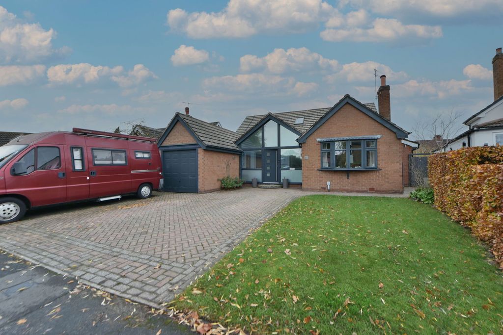 Property photo 1 of 30