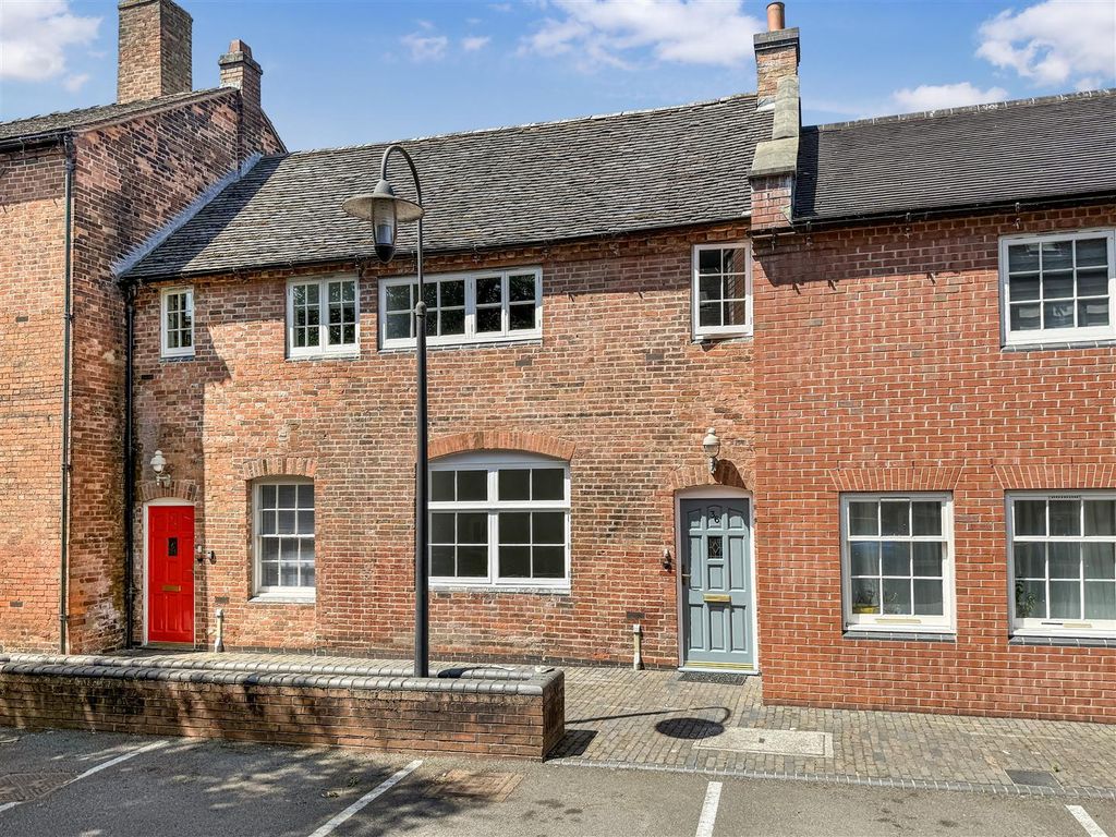 Property photo 3 of 17 The Malthouse, Burton On Trent (3).Jpg