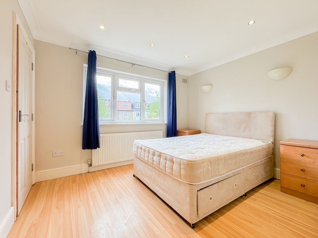 Property photo 2 of 13 Image