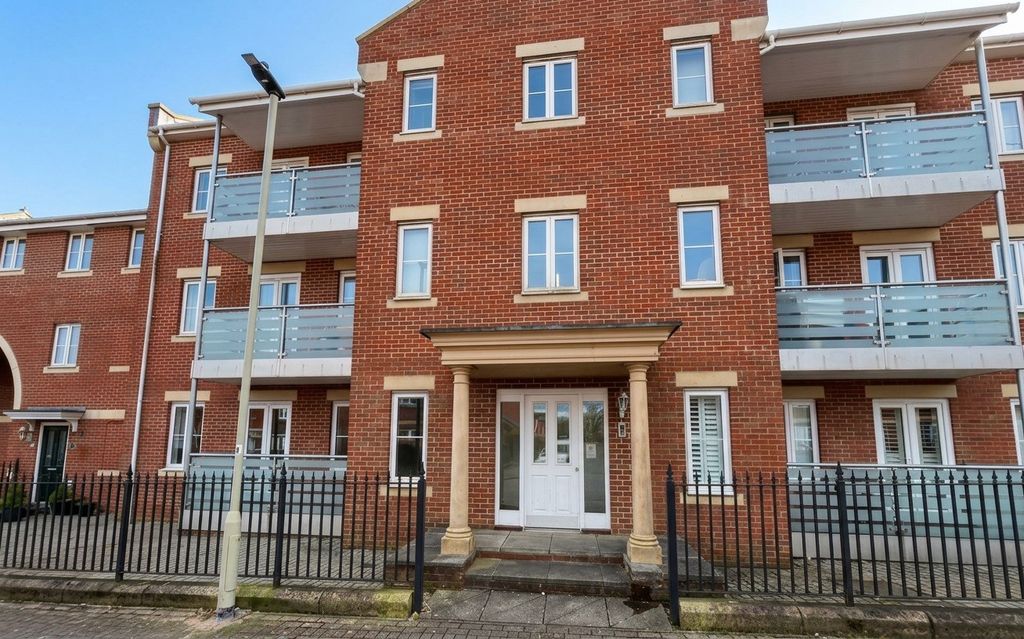 Property photo 1 of 2