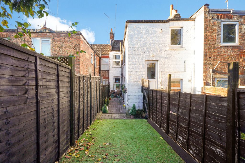 Property photo 2 of 13