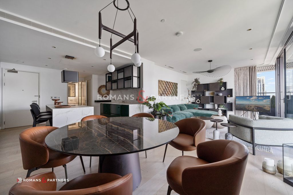 Property photo 3 of 32