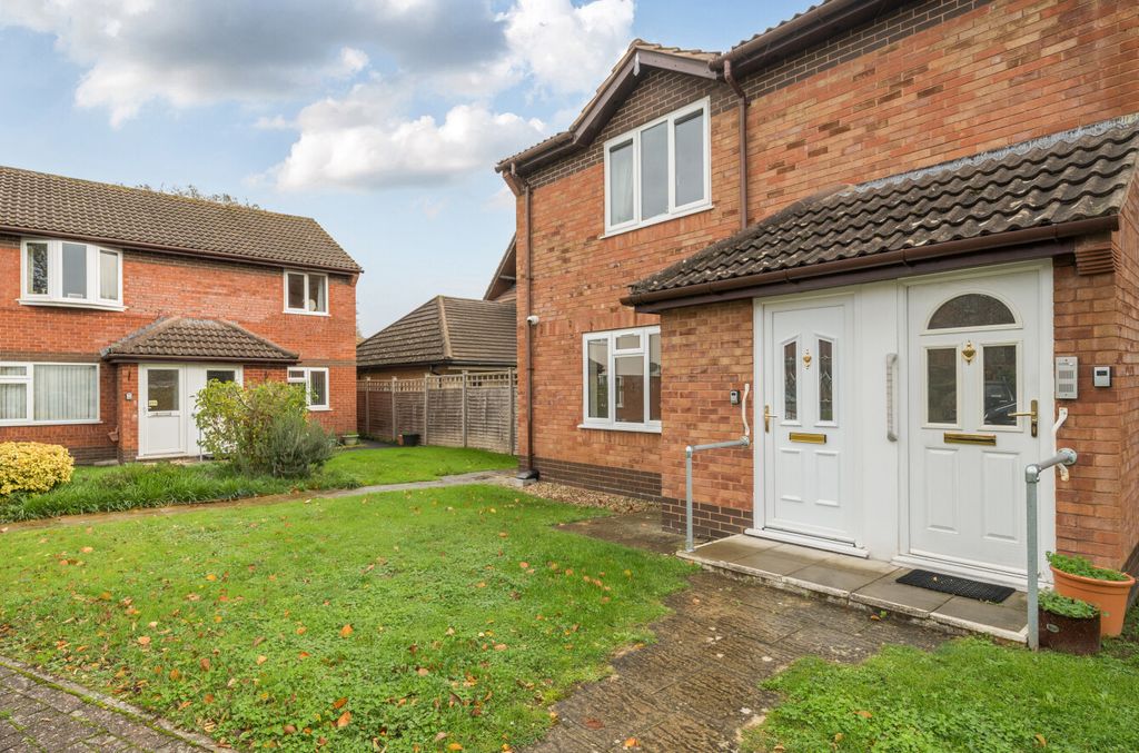 Property photo 1 of 15 1376486-5-690B26E...