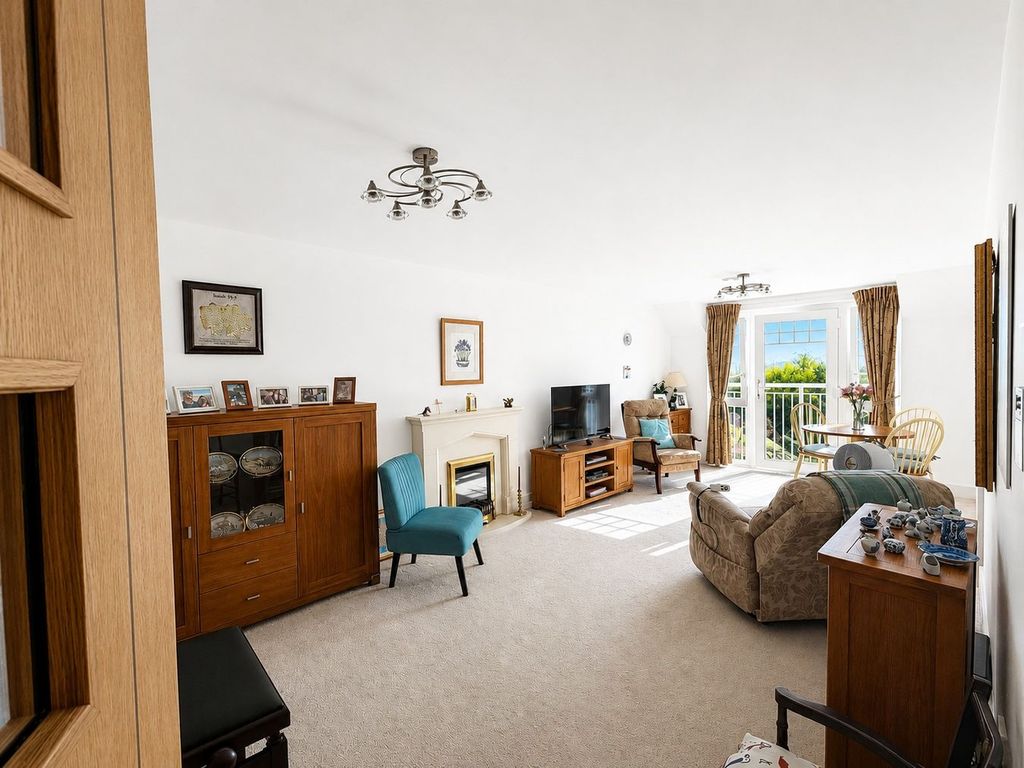 Property photo 2 of 16