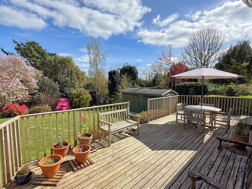 Property photo 3 of 20