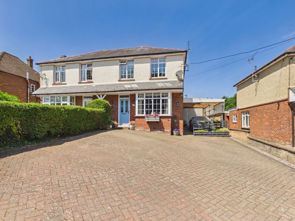 Property photo 1 of 16 Cam02536G0-Pr0144-Still031