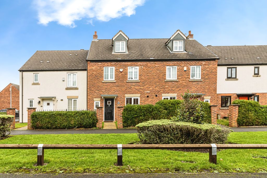 Property photo 1 of 14 Front