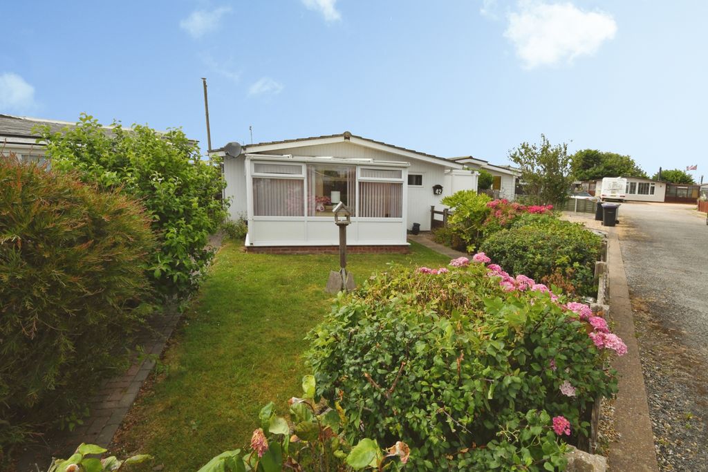 Property photo 2 of 23
