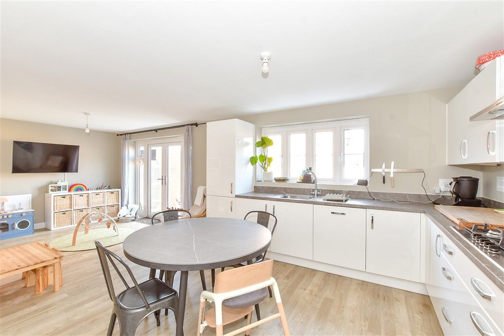 Property photo 2 of 14 Kitchen/Dining Room