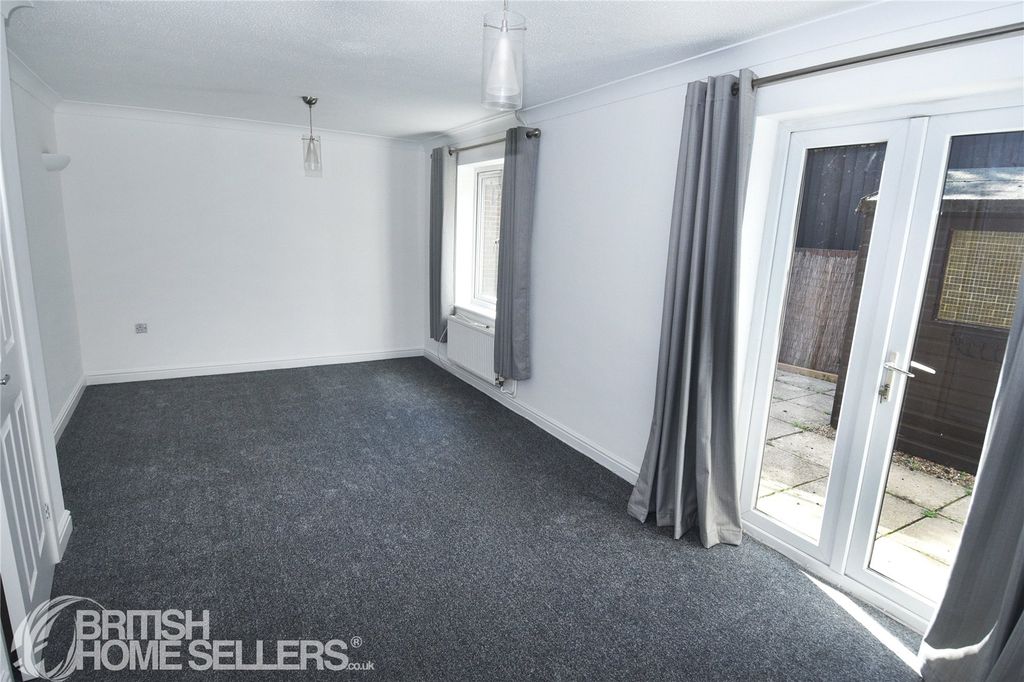 Property photo 3 of 14 Picture No. 13
