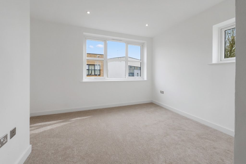 Property photo 3 of 19 5012422