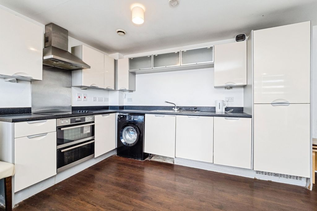Property photo 2 of 19 Pbox-Img.Jpg