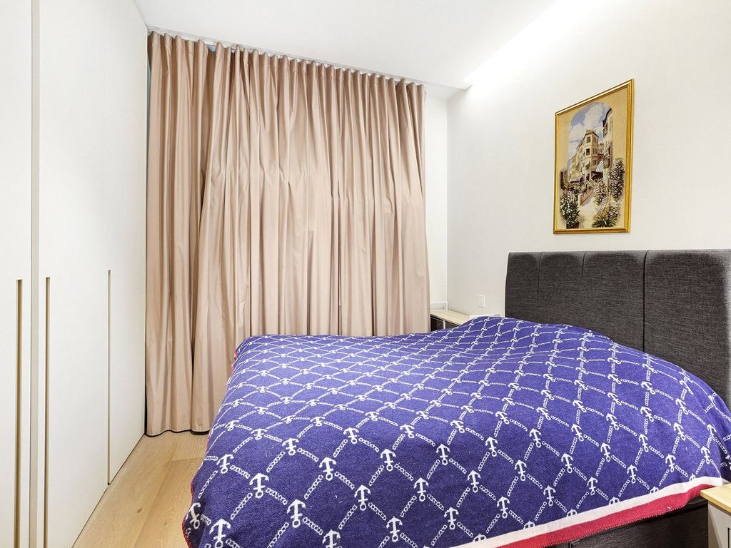 Property photo 3 of 15 Pearson Square