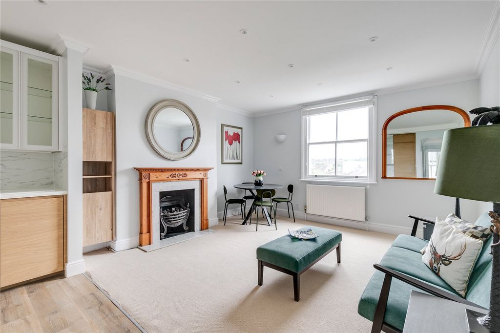 Property photo 2 of 11 Picture No. 21