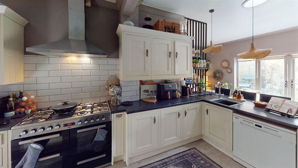 Property photo 3 of 24 Kitchen