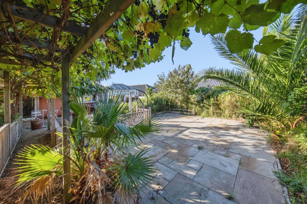 Property photo 2 of 20