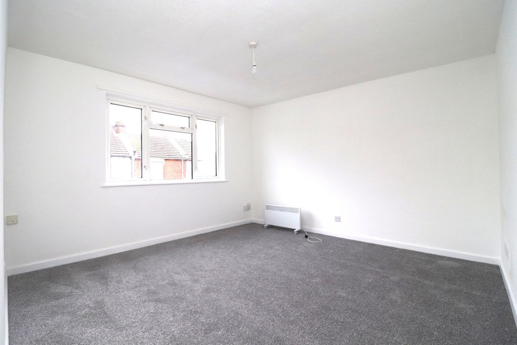 Property photo 2 of 5 Lounge