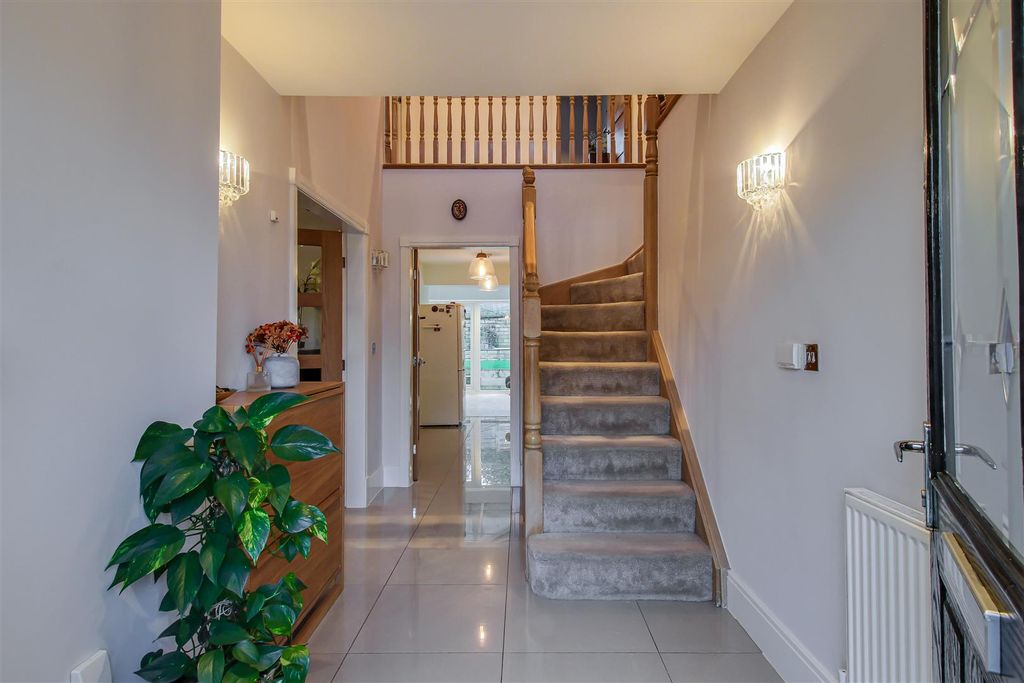 Property photo 2 of 21 Reception Hall