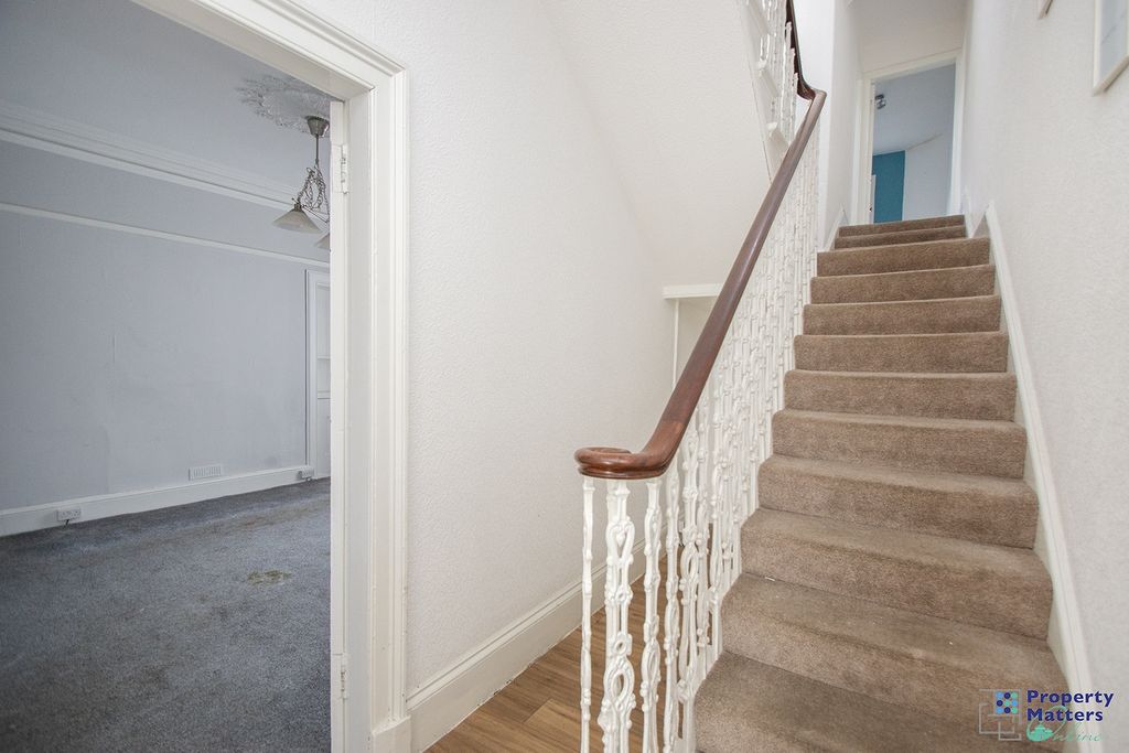 Property photo 2 of 25 Hall