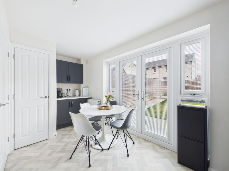 Property photo 3 of 15 Kitchen