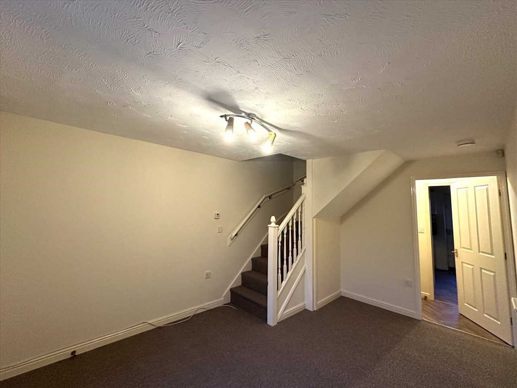 Property photo 2 of 11 Ground Floor