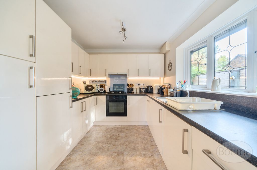 Property photo 2 of 14 F1B684B3-37F1-4Ea...