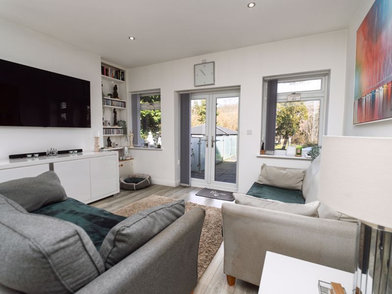 Property photo 2 of 17 Photo 4