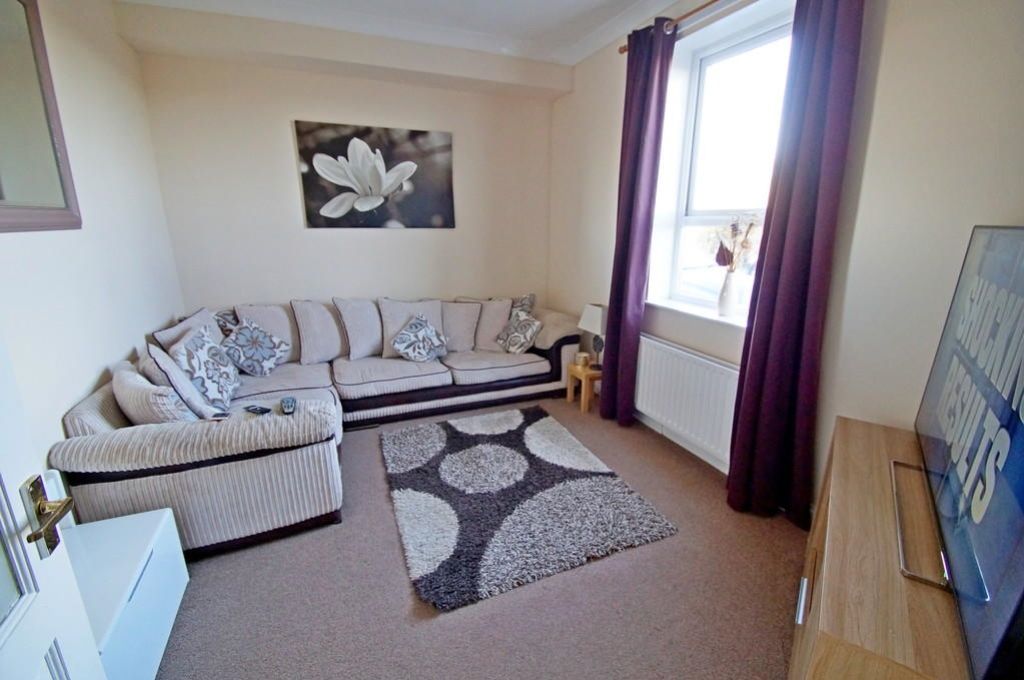 Property photo 2 of 8 63445_102696002000_Img_04_0000