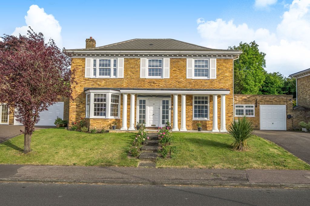Property photo 1 of 18