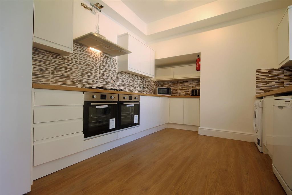 Property photo 1 of 13 4.Jpg