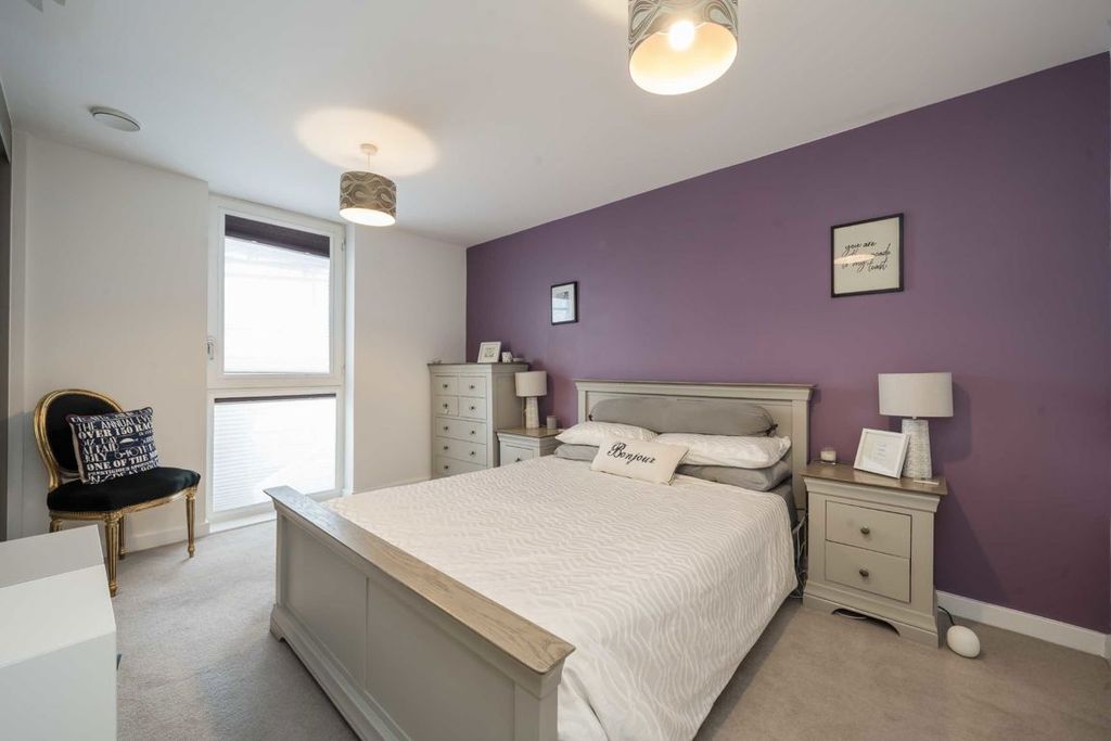 Property photo 3 of 4