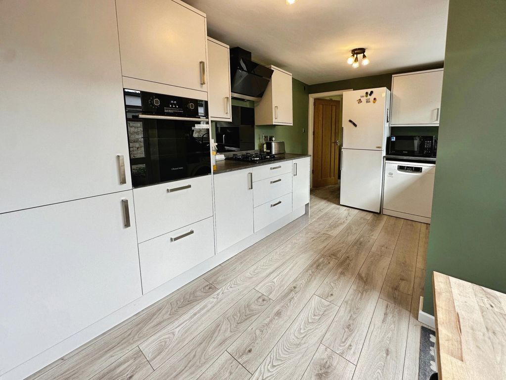 Property photo 2 of 13 Kitchen
