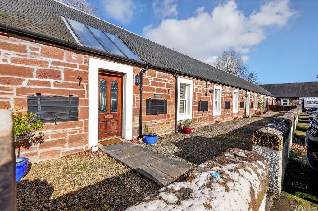 Property photo 2 of 35