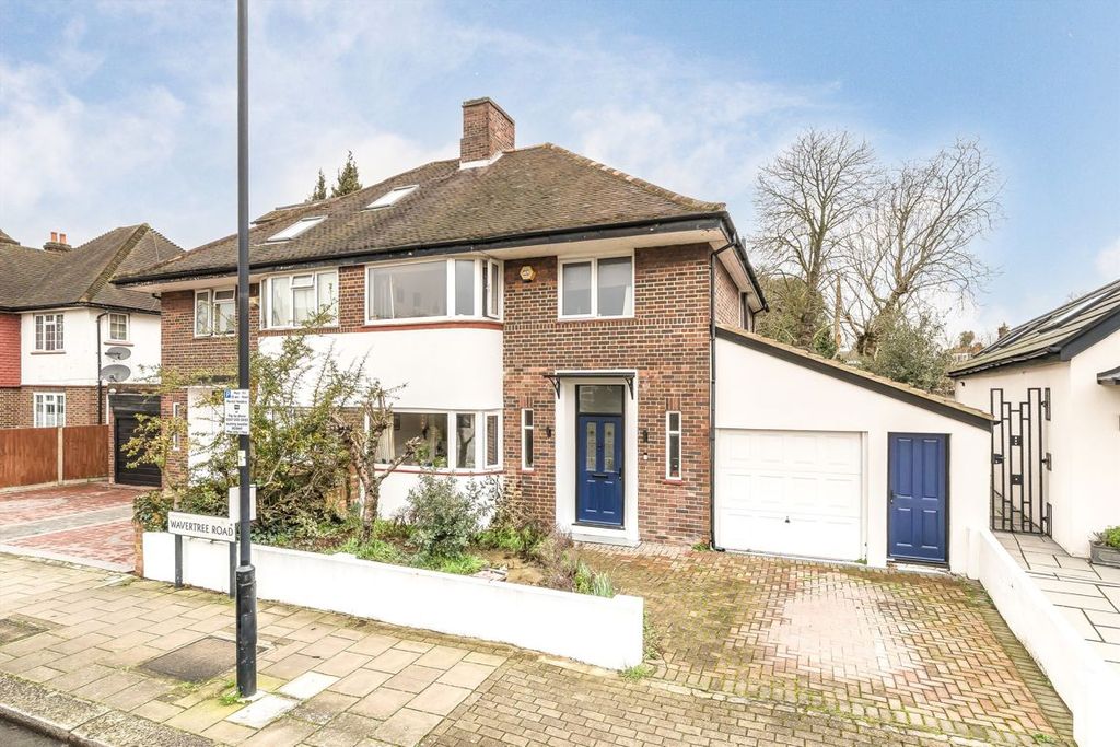 Property photo 1 of 11