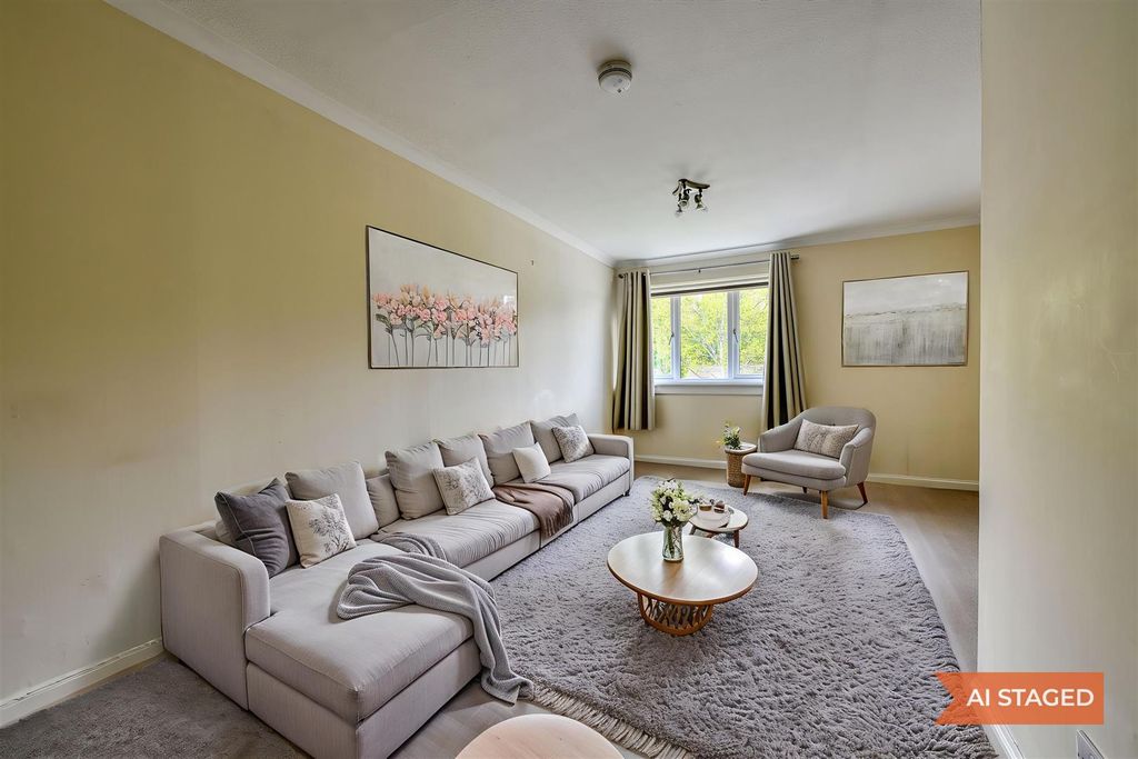 Property photo 2 of 10 Lounge