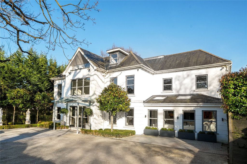 Property photo 1 of 39 External