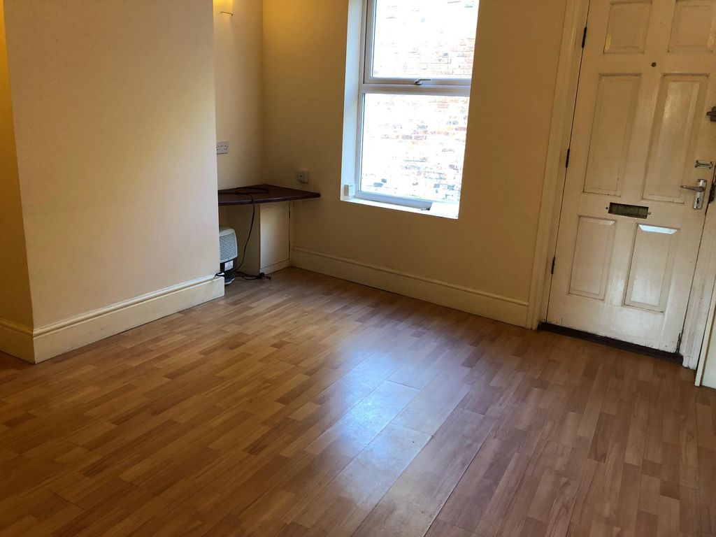 Property photo 2 of 10 Living Room