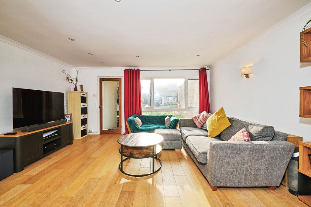 Property photo 2 of 20 Pbox-Img.Jpg