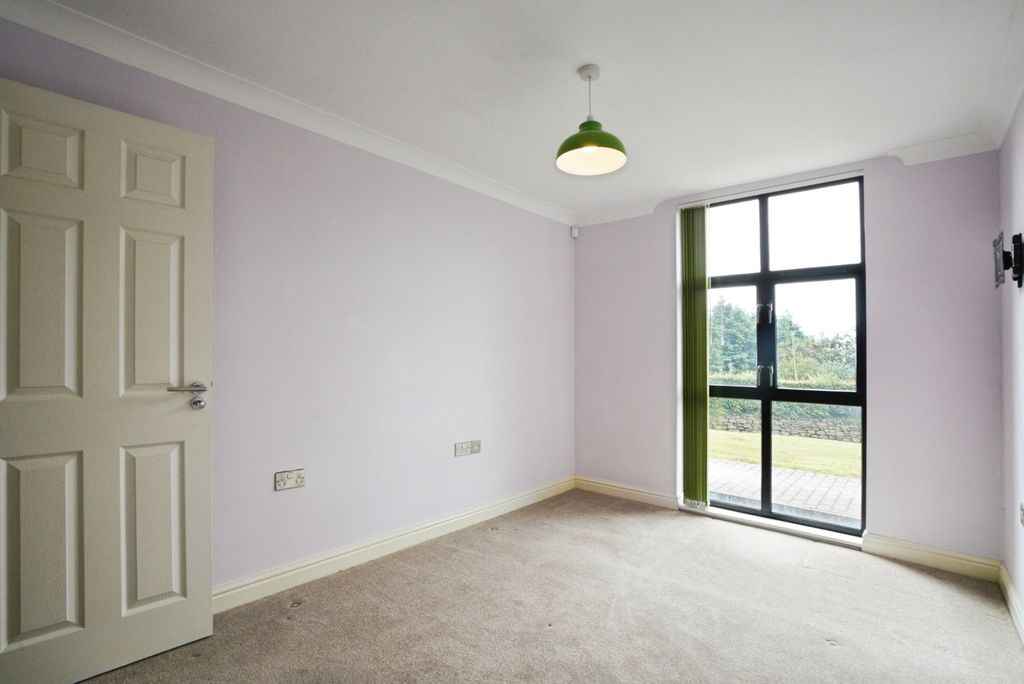 Property photo 3 of 15 Photo
