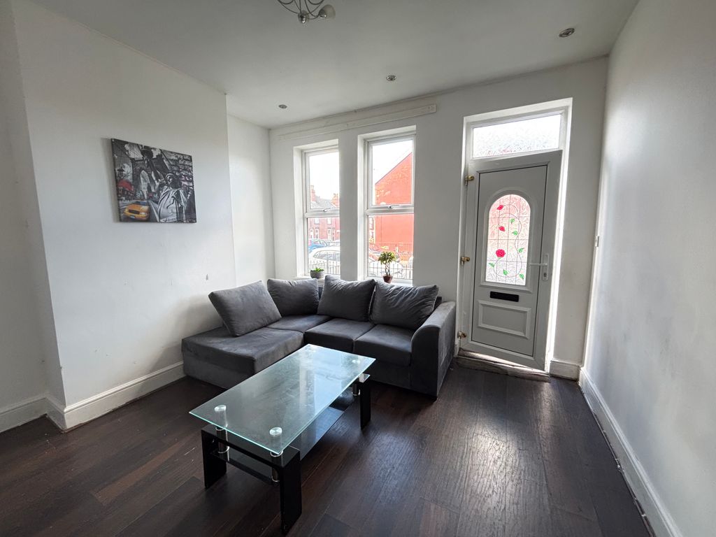 Property photo 3 of 14 Bay Window To Frnt
