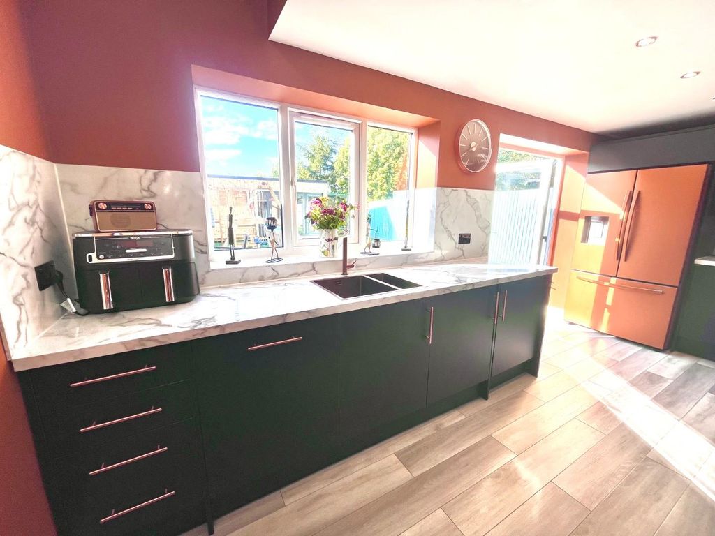 Property photo 2 of 41 Open Plan Kitchen/Dining Room